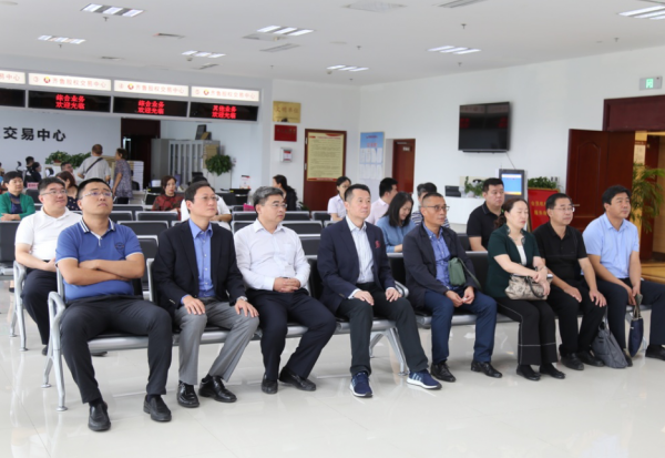 香港金融發展協會代表團一行到訪考察齊魯股權交易中心  